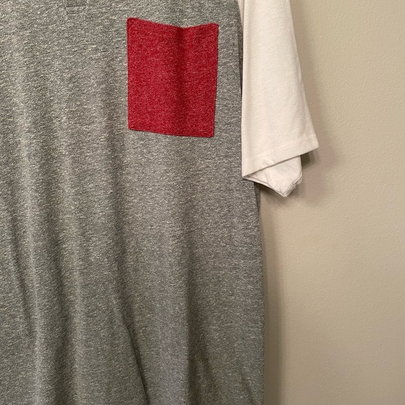 On the Byas Mens L Large Long Pocket Tee Red Grey White - Picture 3 of 4